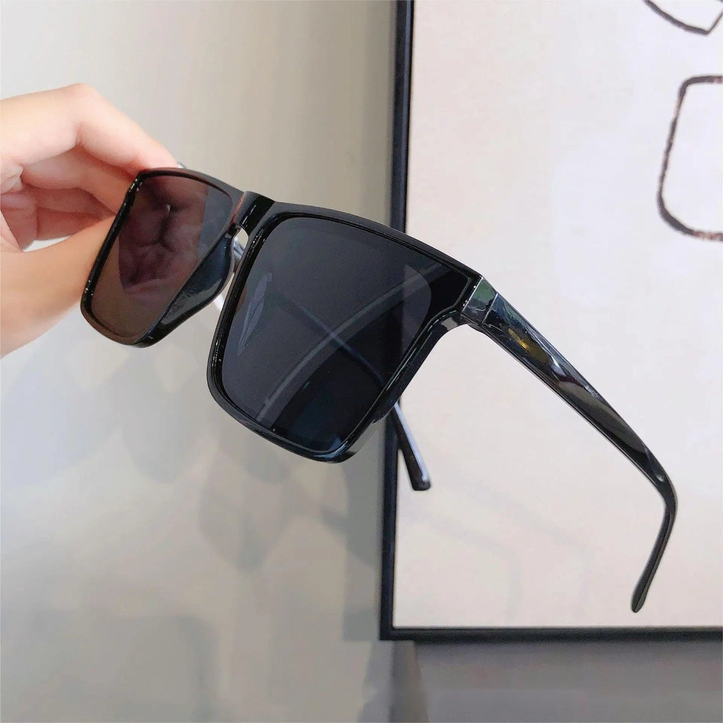 Stylish Anti-UV Sunglasses - Everyday Comfort, Unisex Long Frame Design